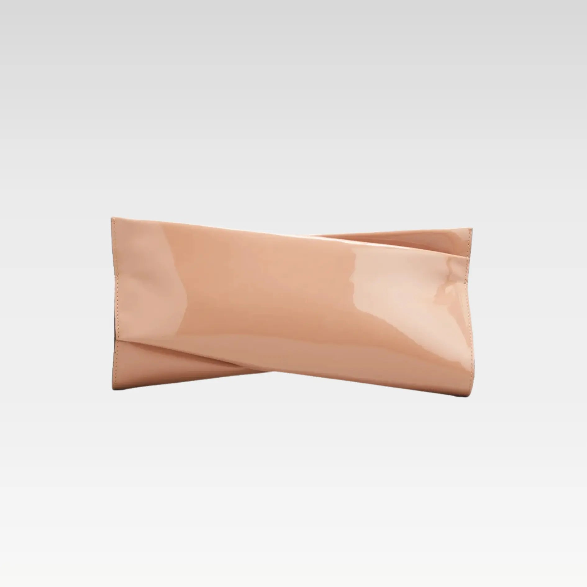 Loubitwist Clutch in Patent Leather