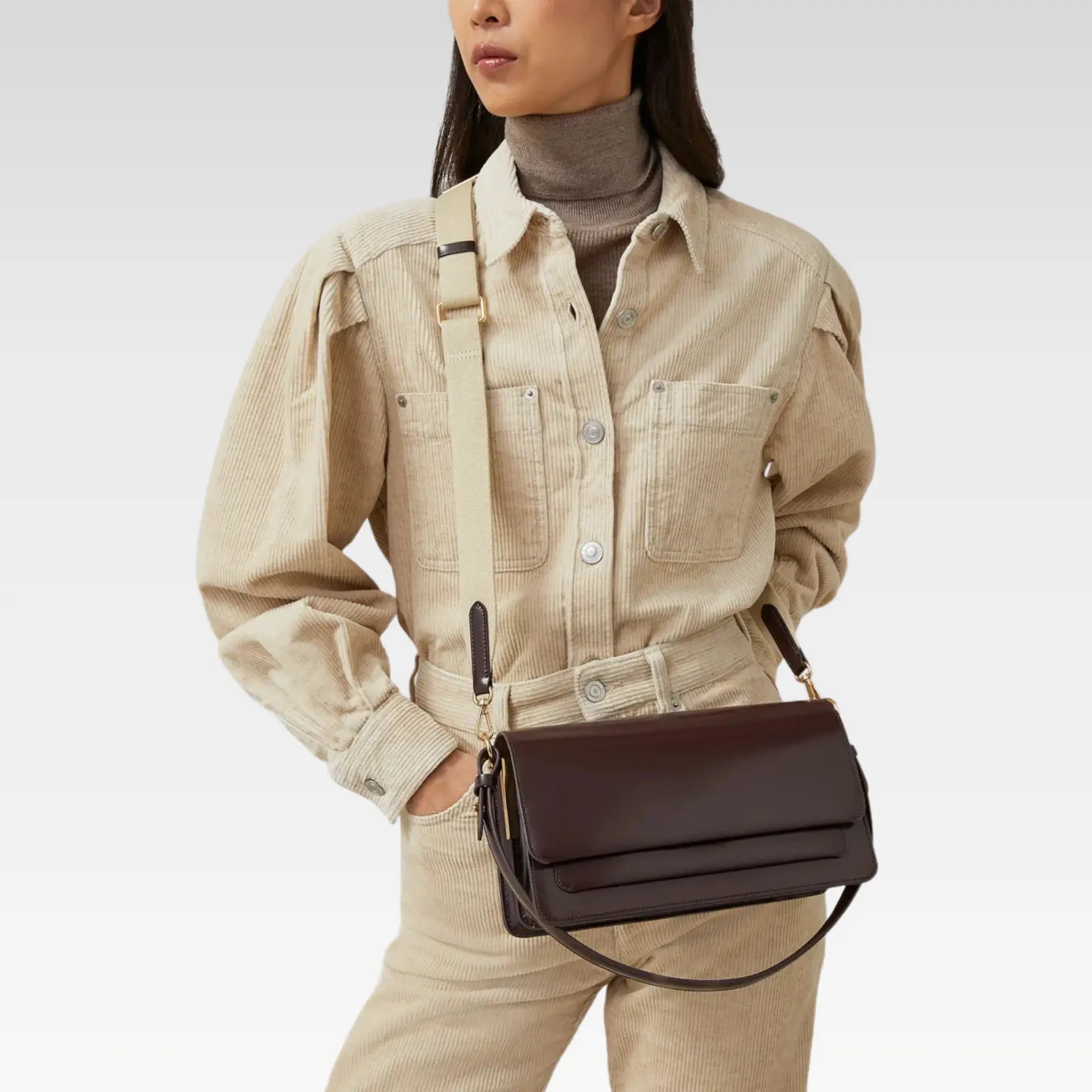 Medium Flapover Shoulder