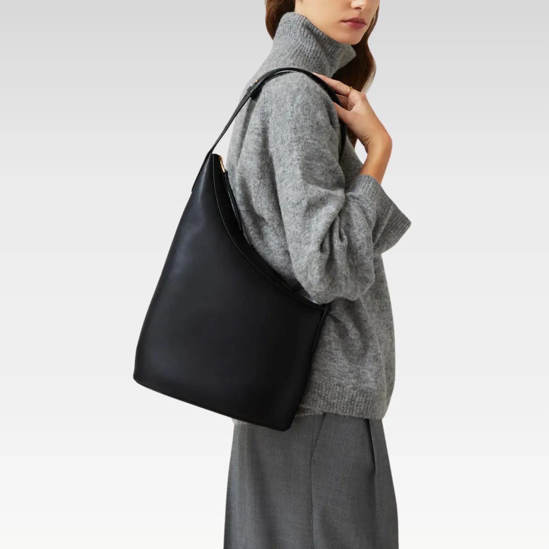 Medium Ziptop Shoulder