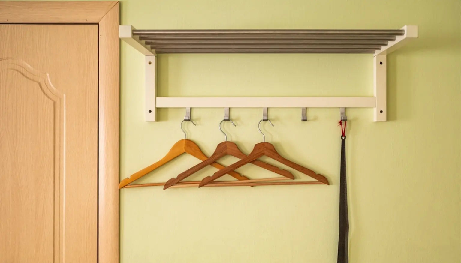 Best Hanger for Leather Jackets